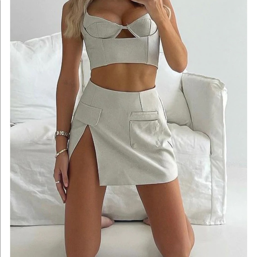 Trendy beige skirt set